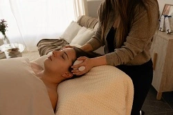 Massage facialiste institut d'élodie galimard à Dijon